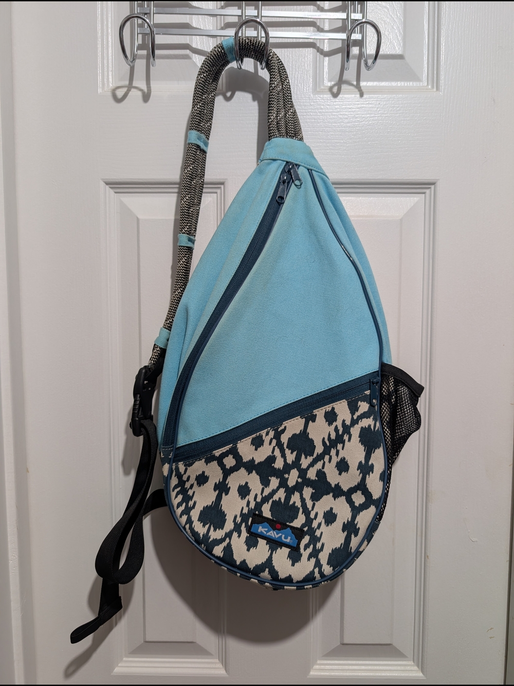 KAVU Women’s Light Blue Sling Bag with Patterned Front